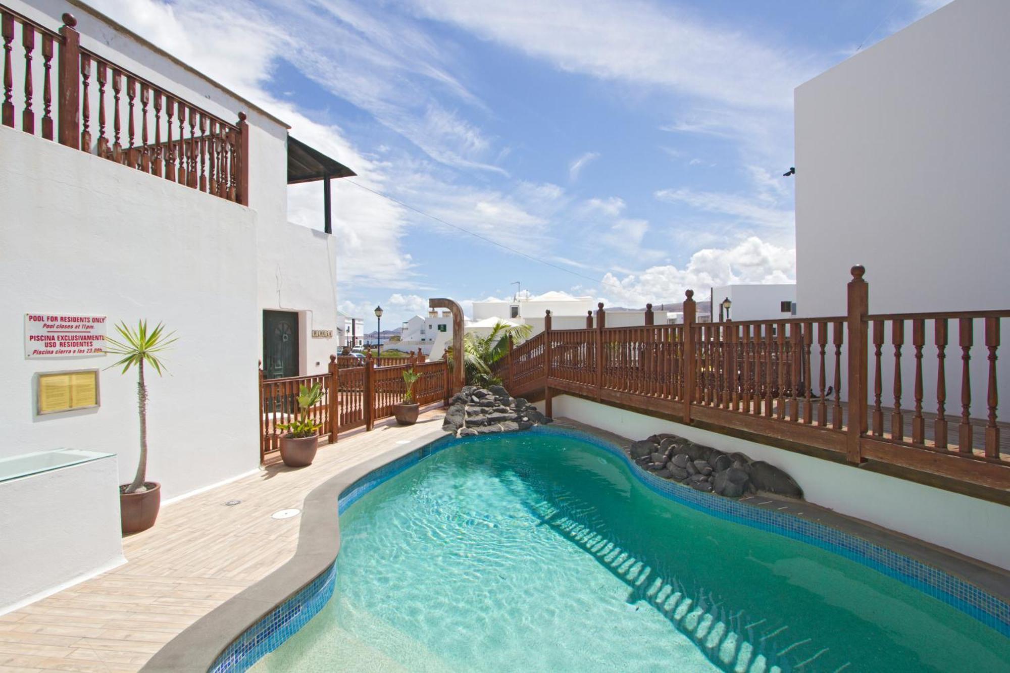 Casa Margarita - Shared Pool - Close To Seafront Promenade Punta Mujeres エクステリア 写真