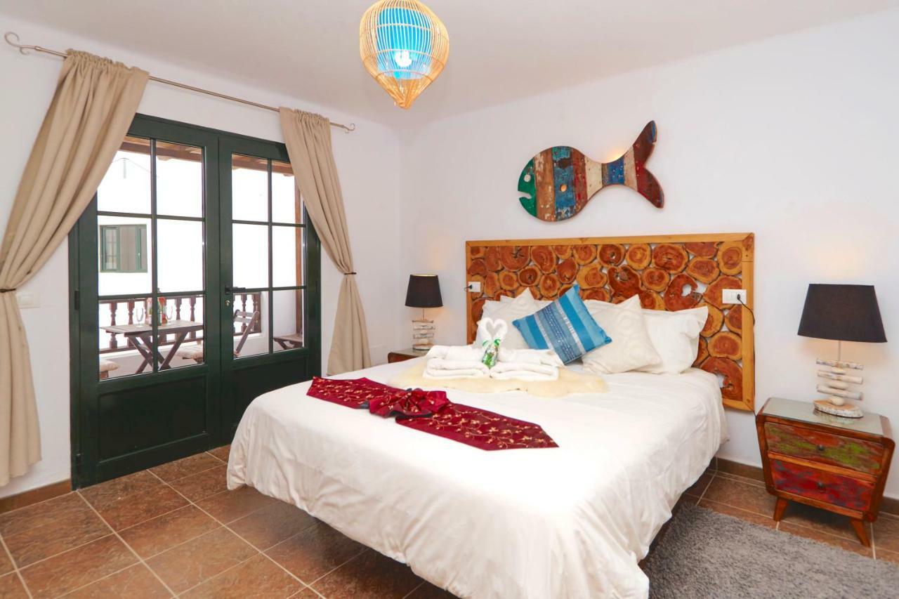 Casa Margarita - Shared Pool - Close To Seafront Promenade Punta Mujeres エクステリア 写真